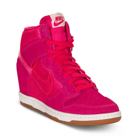 nike high tops hot pink.